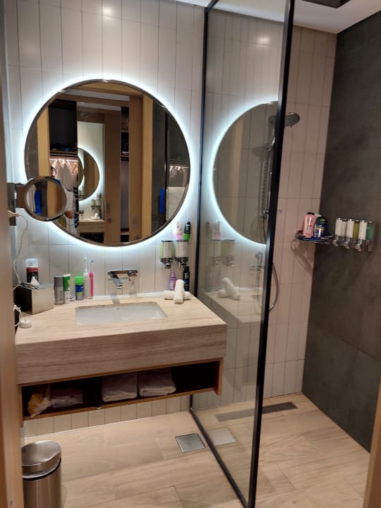 Zimmer Hampton by Hilton Marjan Island