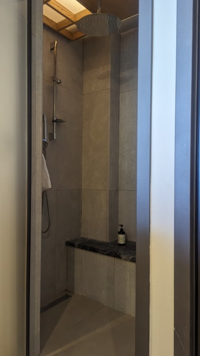 Zimmer The Royal Senses Resort, Curio Collection by Hilton