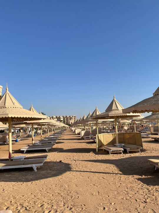 Strand The Grand Resort