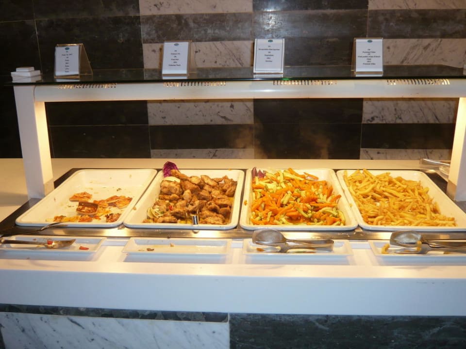 Abendessen The Orangers Beach Resort and Bungalows