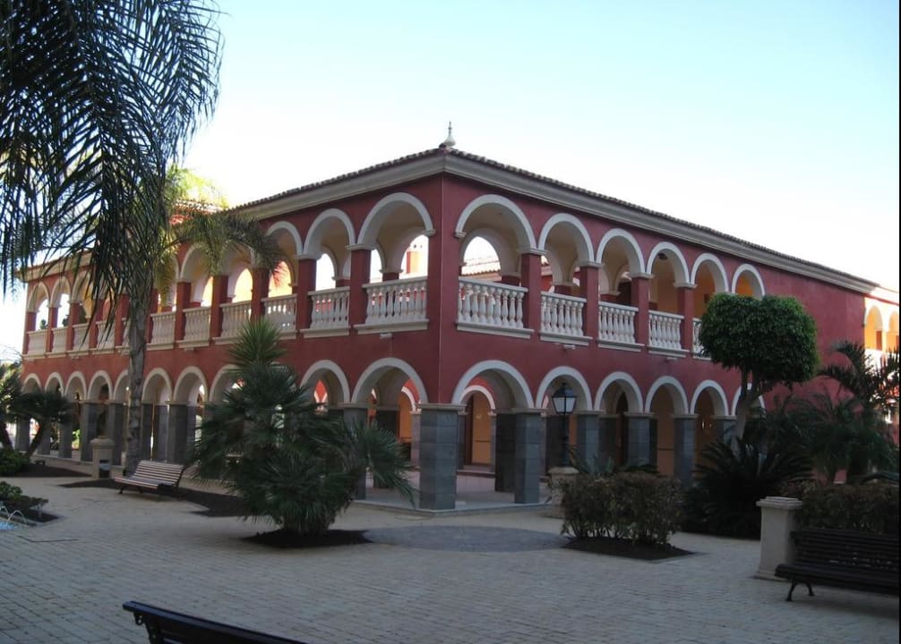 Innenhof R2 Rio Calma Hotel & Spa & Conference