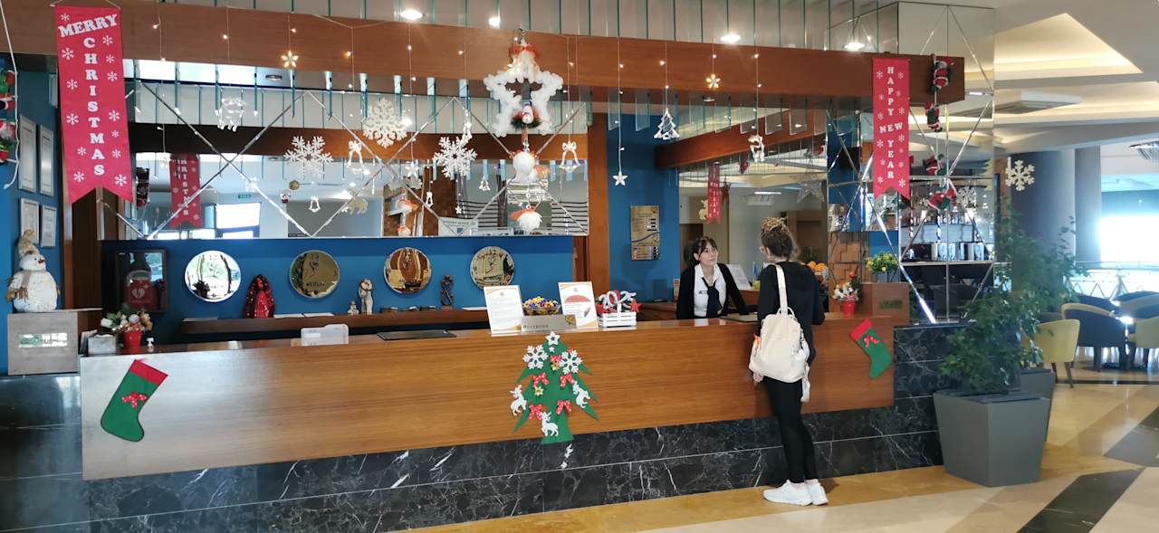 Lobby Commodore Elite Suites & Spa - Adults only