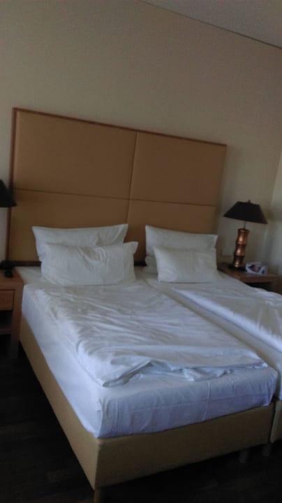 Doppelbett  AMERON Köln Hotel Regent