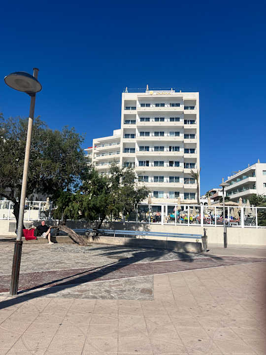 Außenansicht Sabina Hotel & Suites