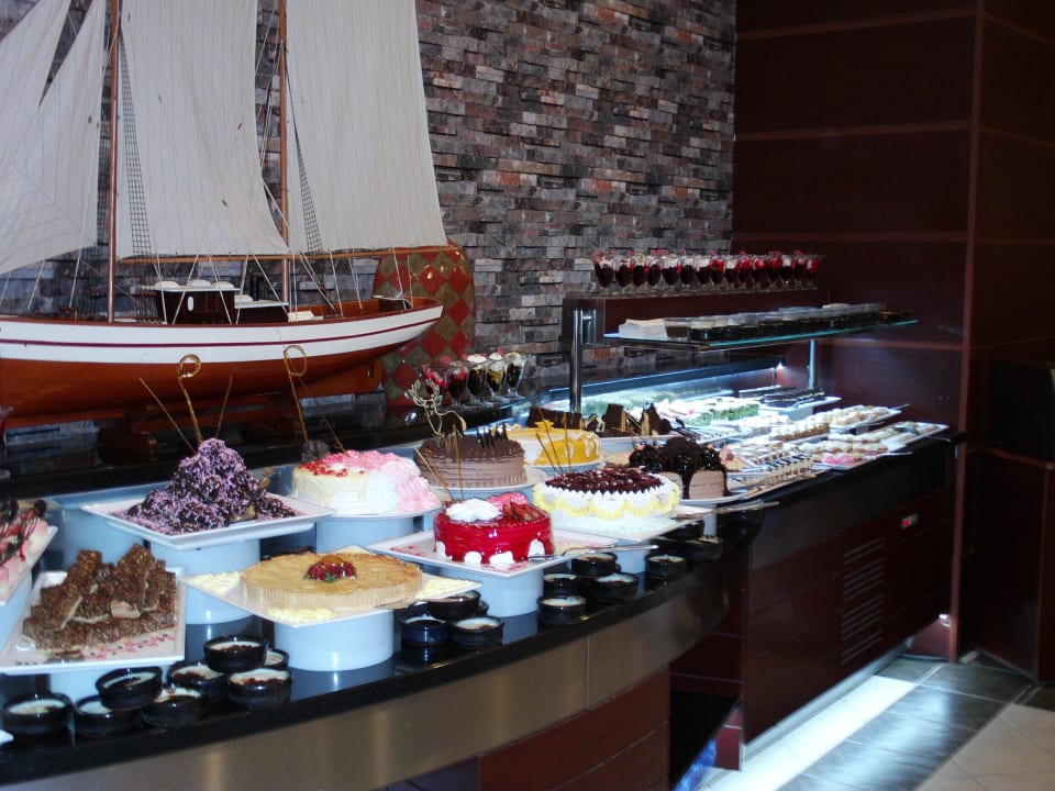 Super Kuchenbüffet am Abend Oz Hotels Incekum Beach