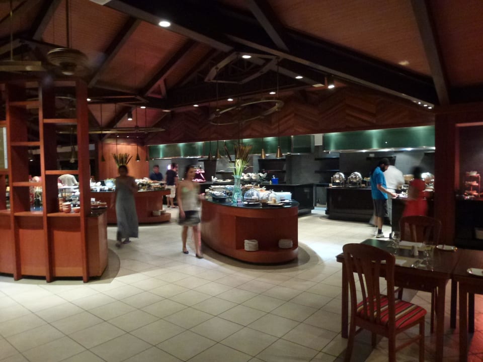Feast Buffet Sheraton Maldives Full Moon Resort & Spa