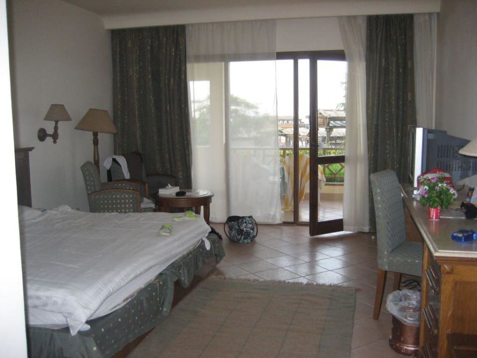 Zimmer Charmillion Club Resort