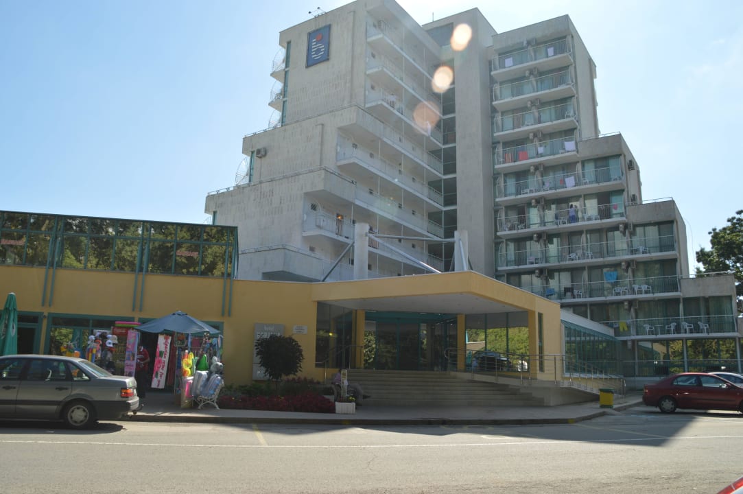 Eingang Hotel Borjana