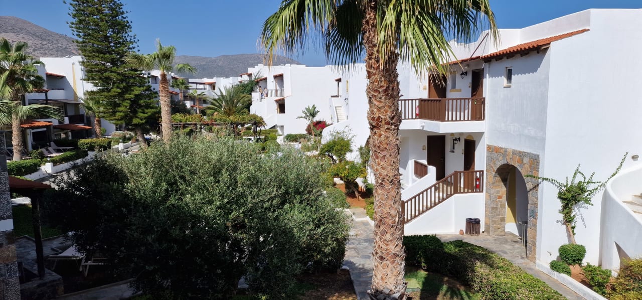 Gartenanlage Alexander Beach Hotel & Village Resort