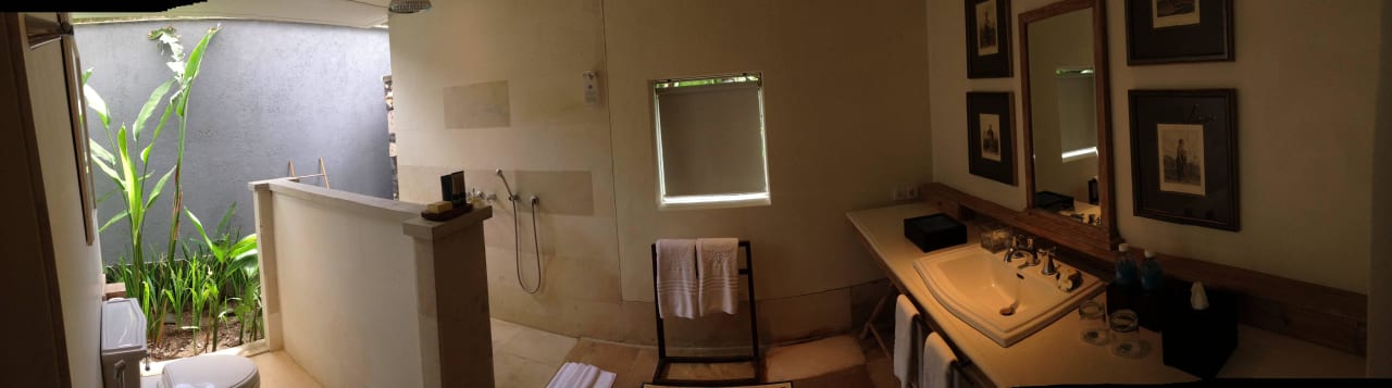 The bathroom Sudamala Resort, Senggigi