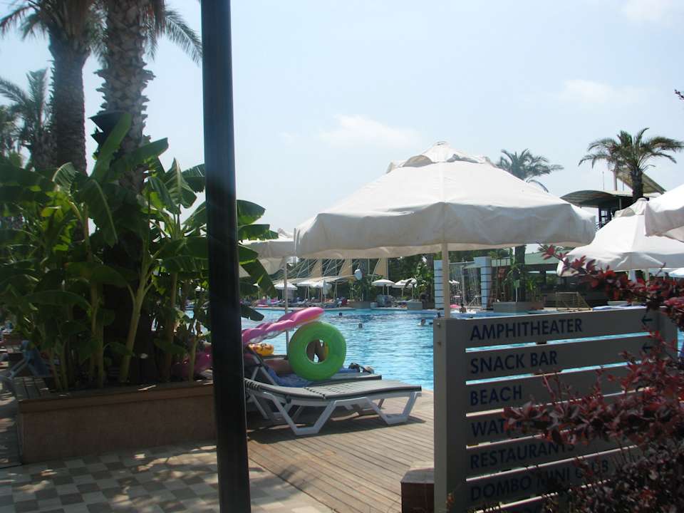 Pool Concorde De Luxe Resort