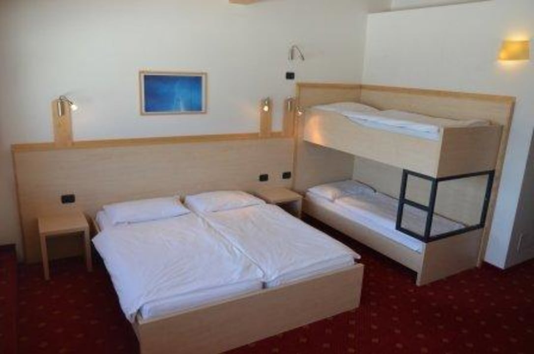 Eines unserer Familienzimmer Hotel Schwarzhorn
