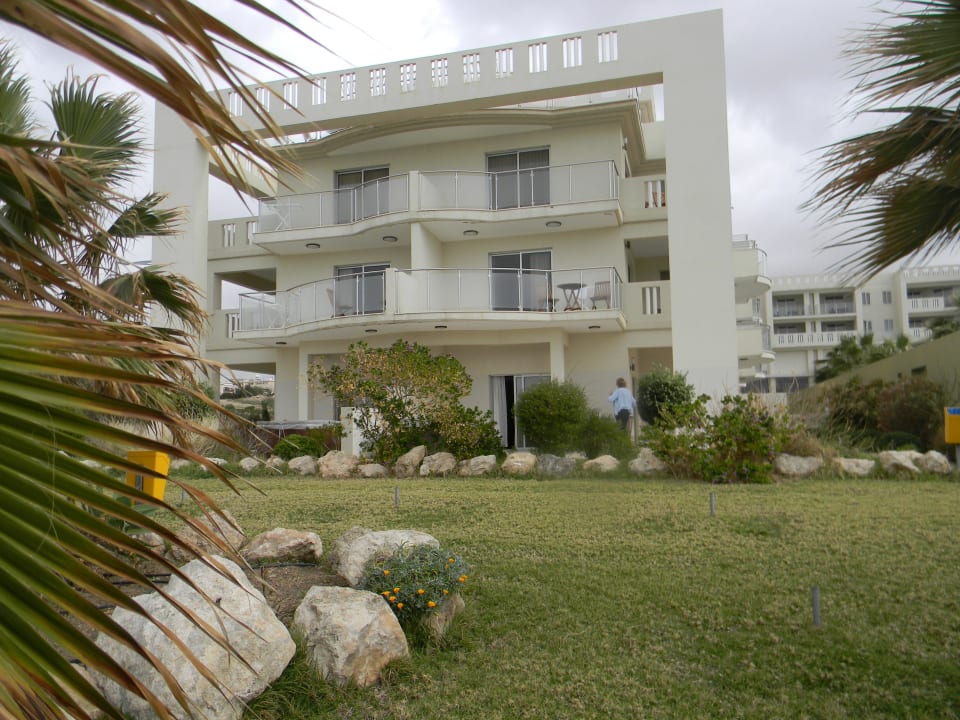 Terrasse Hotel Capital Coast Resort & Spa