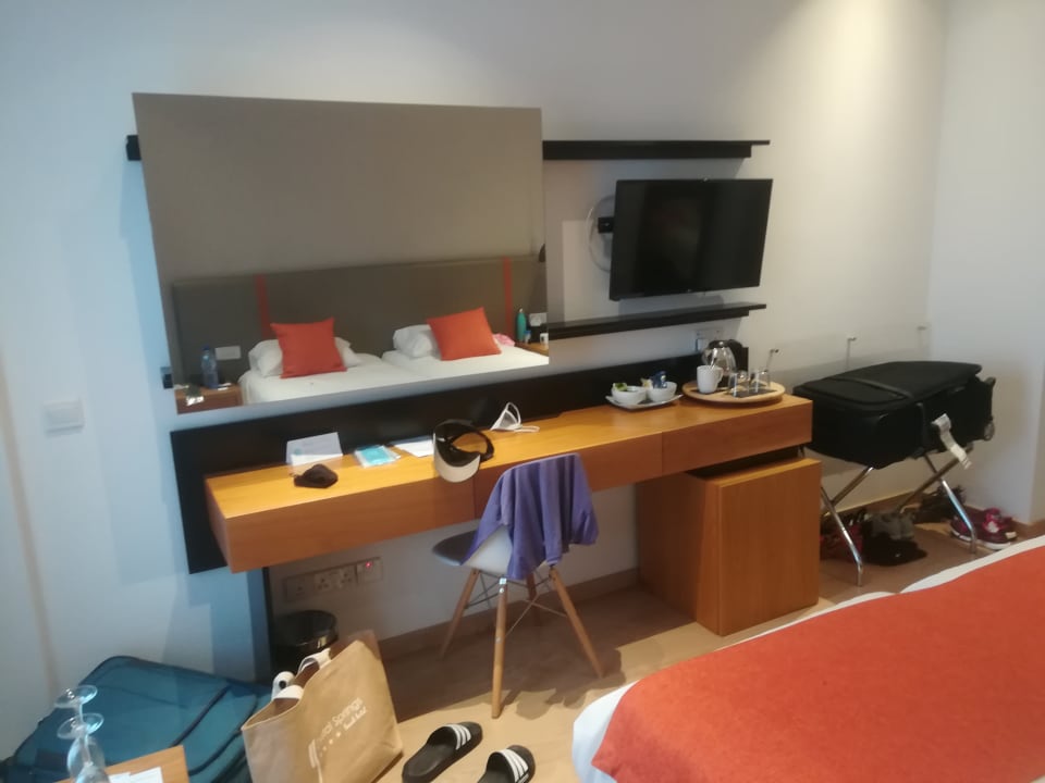 Zimmer Crystal Springs Beach Hotel