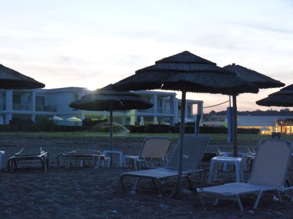 Plage soir Asterias Beach Resort