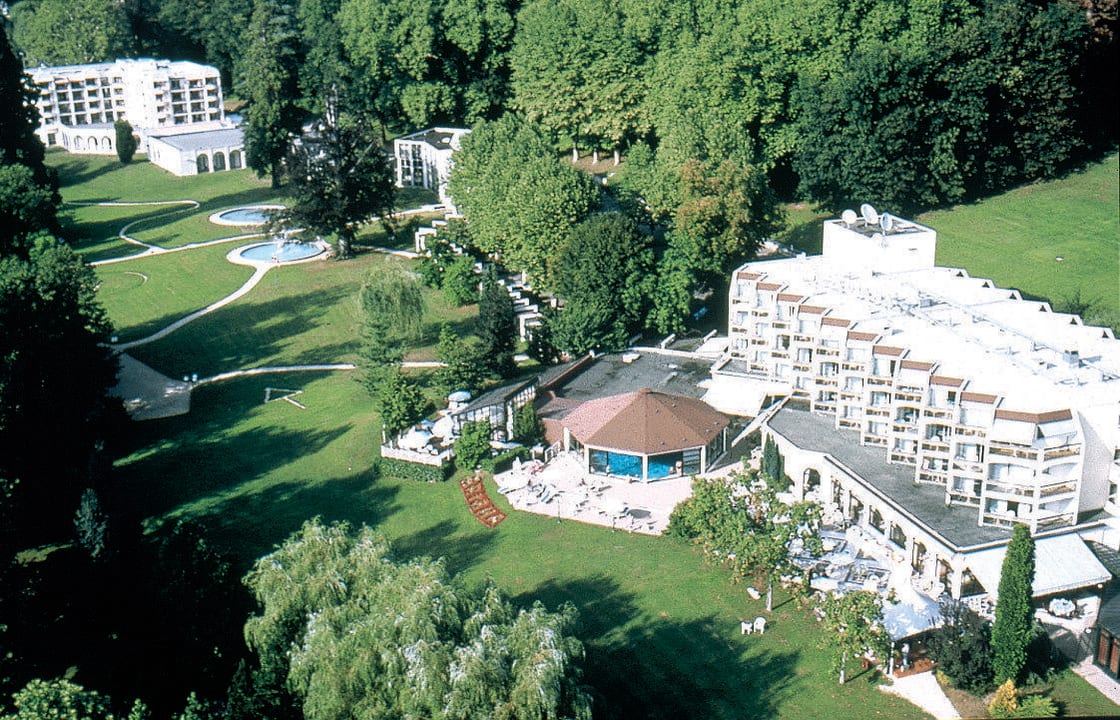 Vue d'ensemble Domaine Marlioz ibis Styles Aix les Bains Domaine de Marlioz
