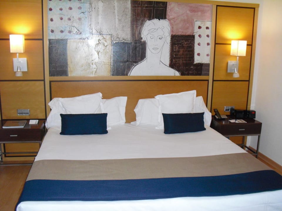 Bett  H10 Marina Barcelona