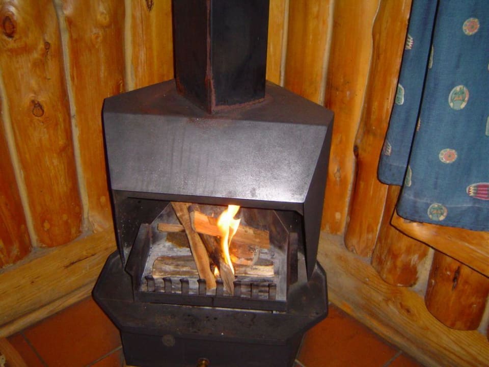 Jedes Zimmer verfügt über einen eigenen Kamin Greenfire Drakensberg Lodge