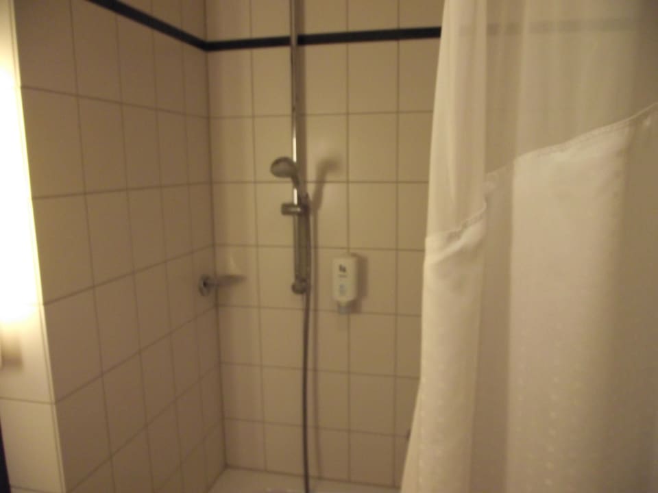 Leider noch mit Klebevorhang Leonardo Royal Hotel Düsseldorf Königsallee