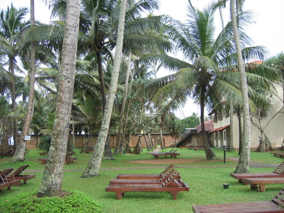 Geradeaus in den Spa-Bereich Mermaid Hotel & Club