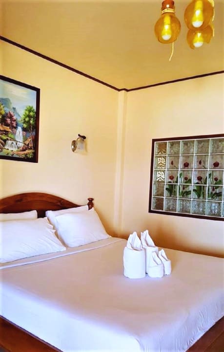 Zimmer Sandy Bay Bungalow and Resort