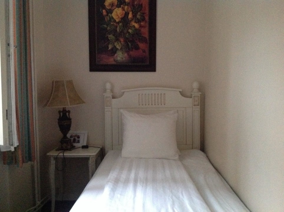 Bett Standard Einzelzimmer, sehr wenig Platz Best Western Hotel Bentleys