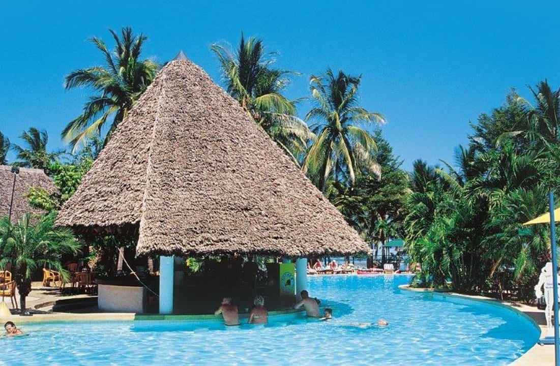 Poolbar im Club Hotel Traveller's Club