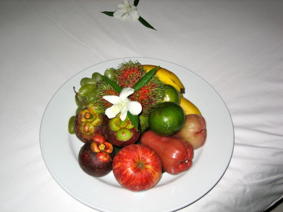 Obstkorb zur Begrüßung La Flora Khao Lak