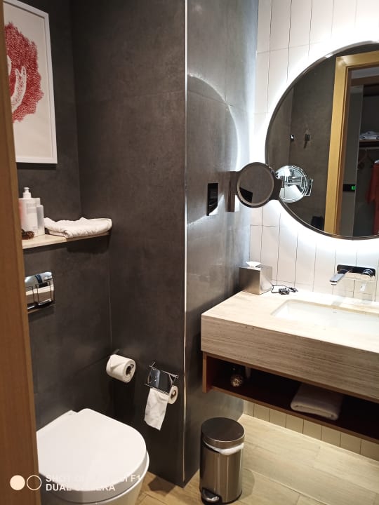 Zimmer Hampton by Hilton Marjan Island