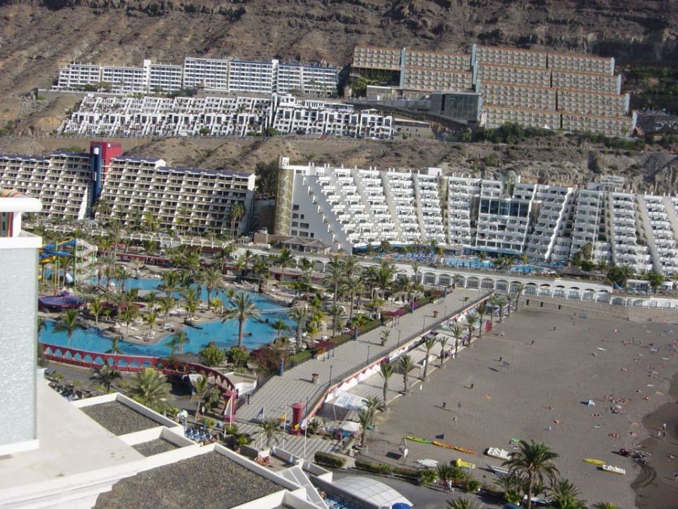 Blick aufs Schwesterhotel Suite Princess  Princess Taurito