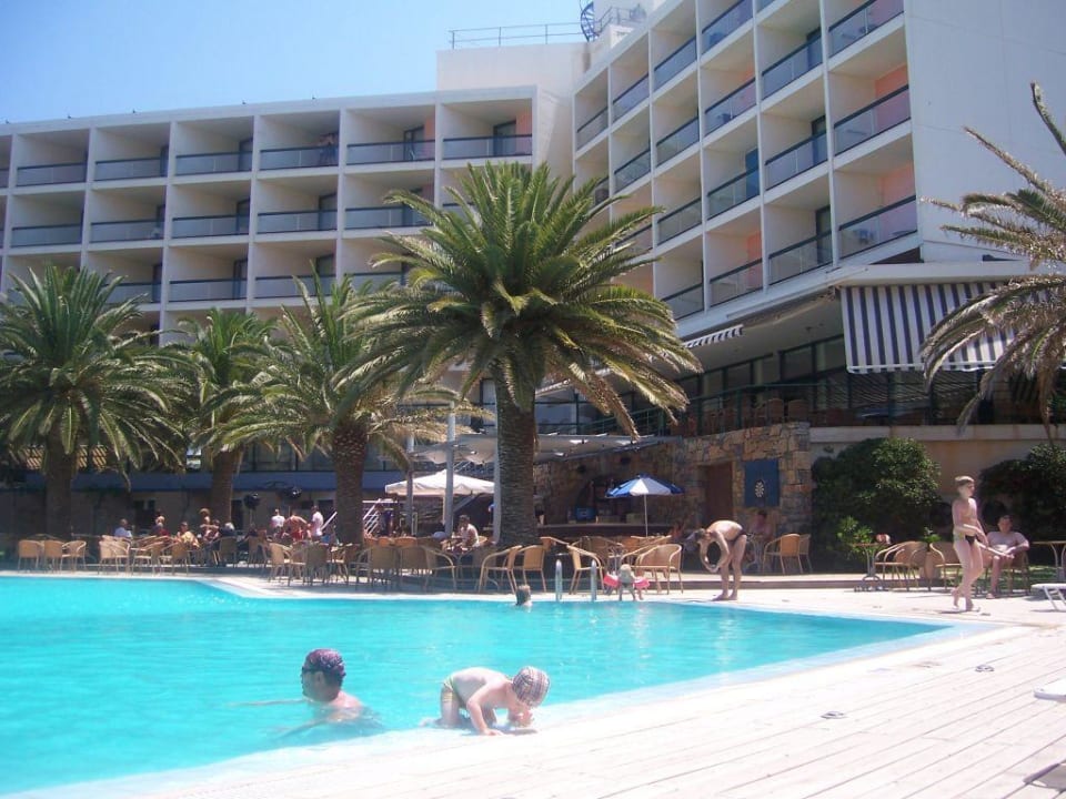 Poolbar und Zimmer Calimera Sirens Beach