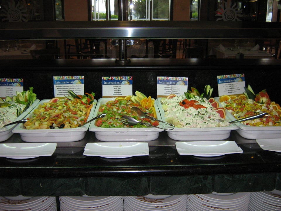 Verschiedene Salate Bahia Principe Sunlight San Felipe