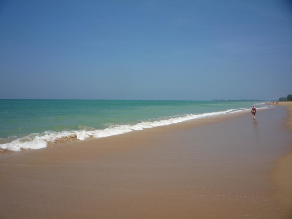 Strandspaziergang Khaolak Orchid Beach Resort