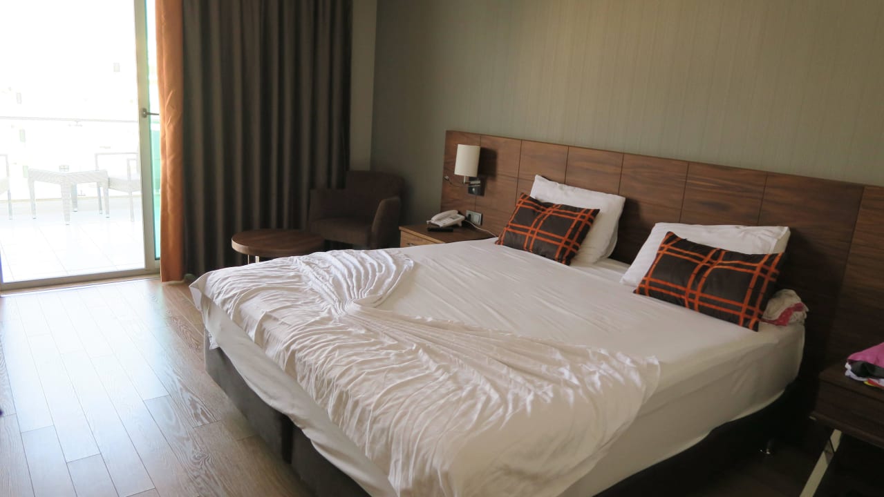 Doppelbett Familienzimmer Side Sunport Hotel & Spa