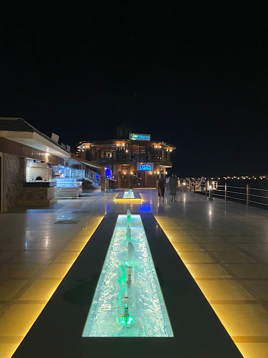 Außenansicht SUNRISE Crystal Bay Resort