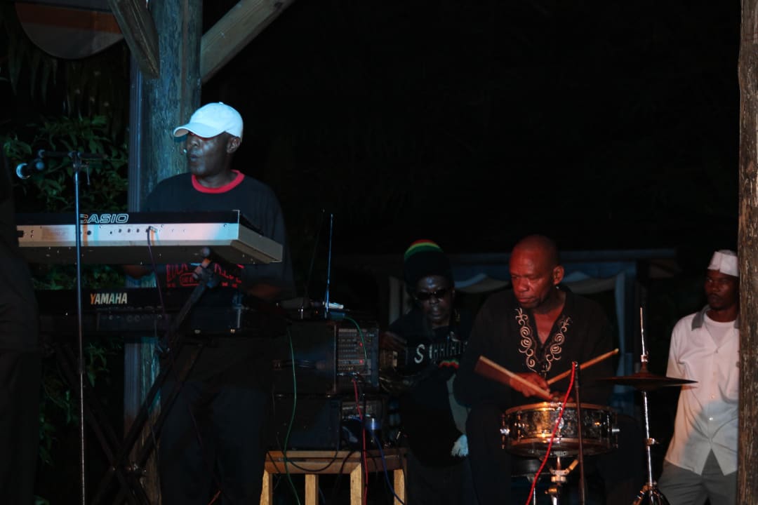 Abendunterhaltung Sunset at the Palms Resort - Adults Only