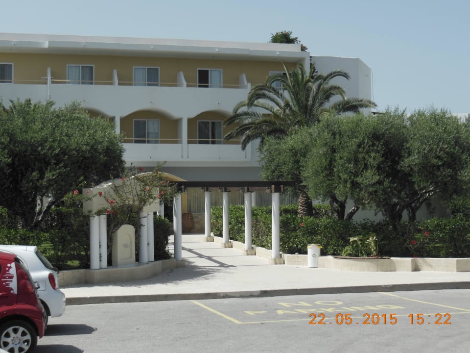 Frontansicht TUI KIDS CLUB Alex Beach