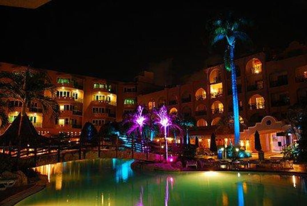 Illuminationen am Abend Hotel Accra Beach