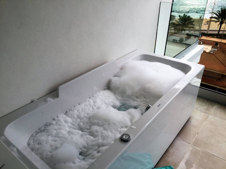 Whirlpool auf dem Balkon Iberostar Selection Playa de Palma