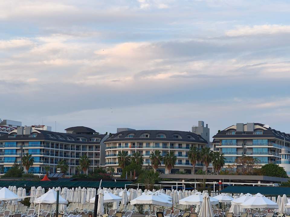 Außenansicht Commodore Elite Suites & Spa - Adults only