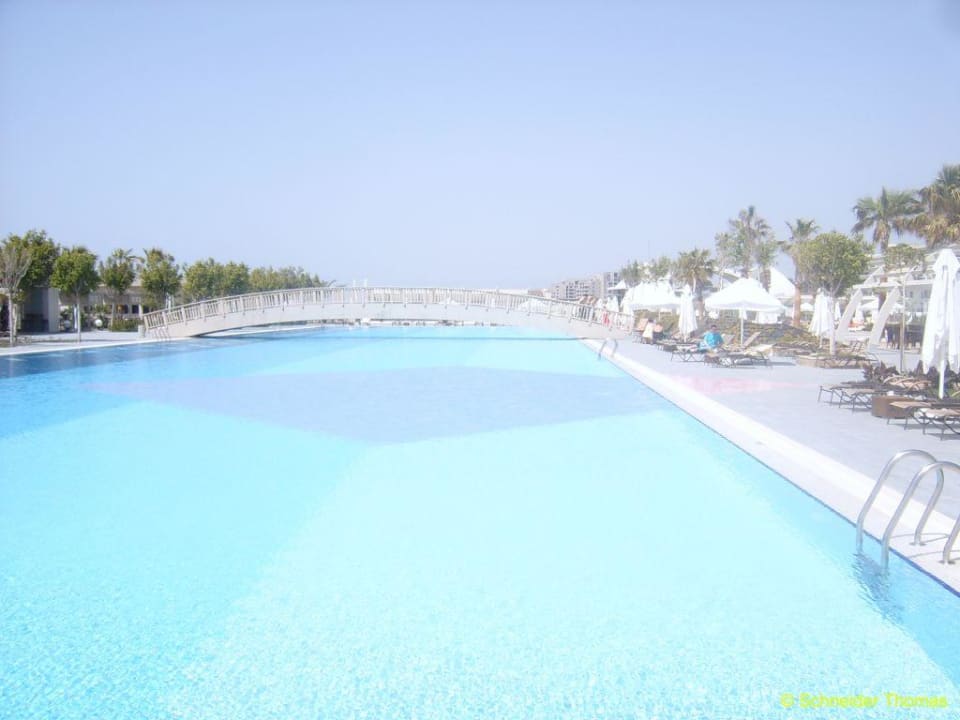 Pool Susesi Luxury Resort
