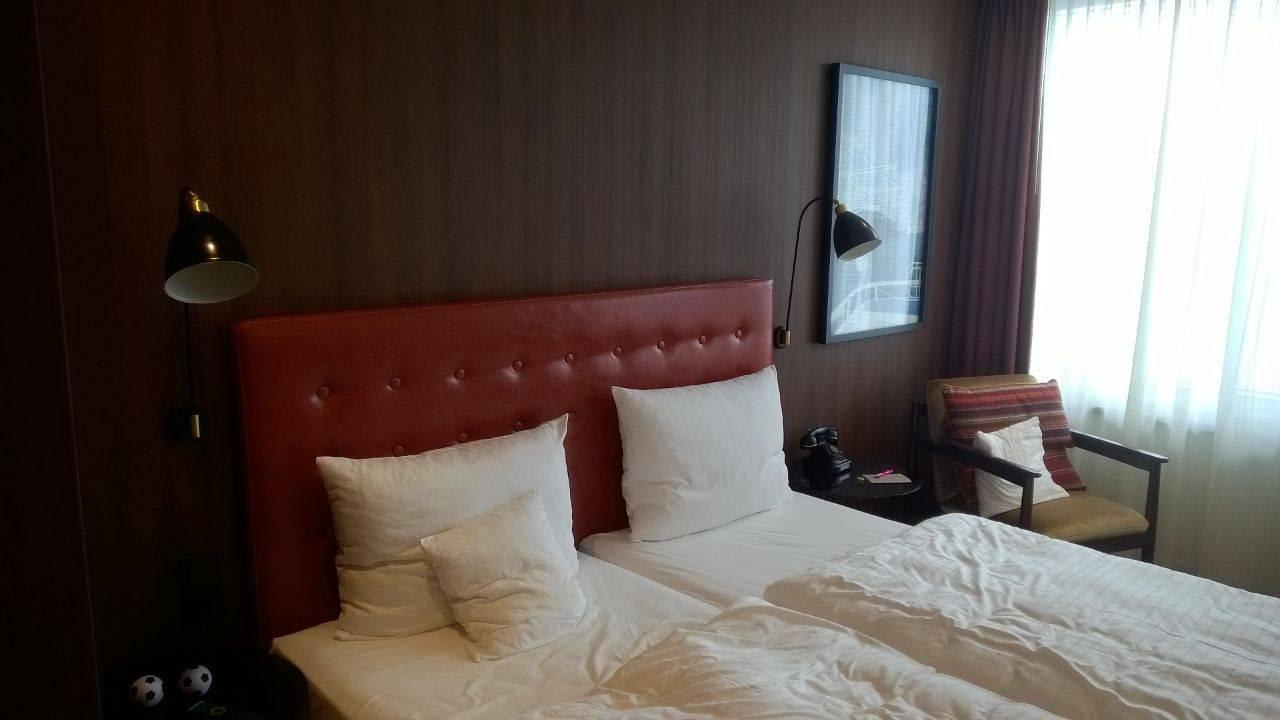 Bett AMERON Hamburg Hotel Speicherstadt