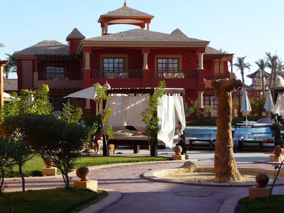 Bungalow 400 Bereich und Pool Pickalbatros Alf Leila Wa Leila Resort - Neverland Hurghada