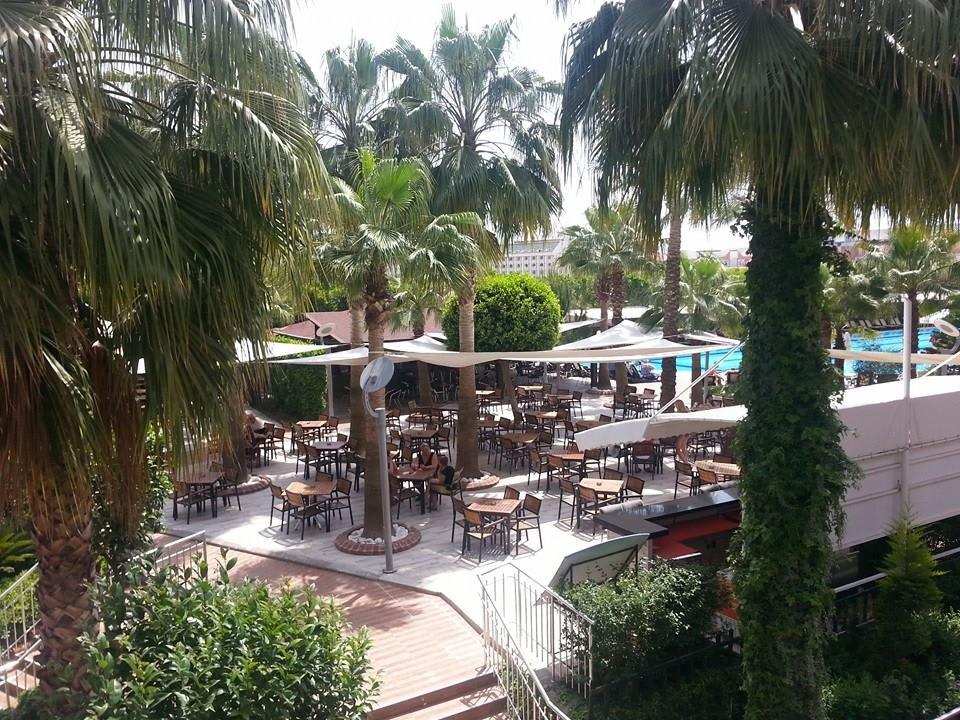 Essen im Freien :-) Hane Family Resort