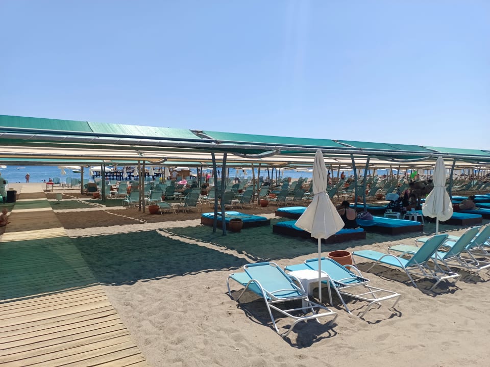 Strand Wyndham Garden Lara