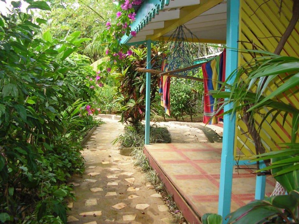 Gartenseite Samsara Cliff Resort