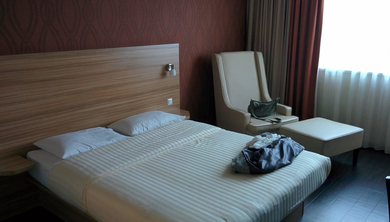 Bett Leonardo Hotel Vienna Schönbrunn