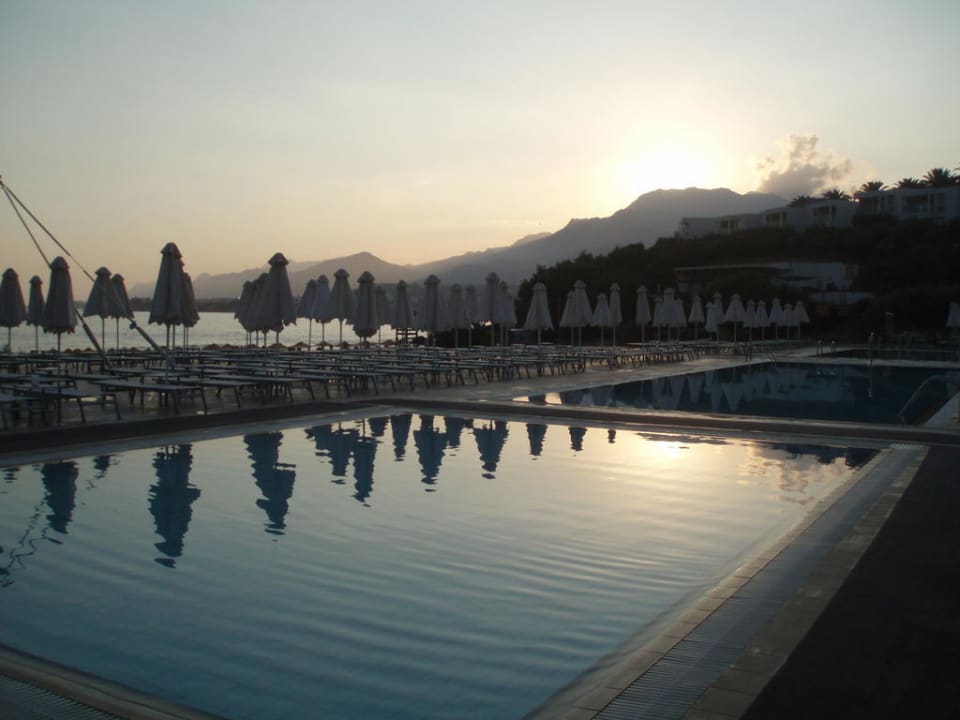 Abend am Pool Atlantica Mikri Poli Crete