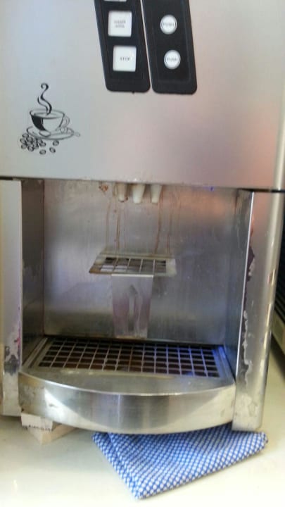 Kaffemaschine Selbstbedienung dreckig MLL Mediterranean Bay - Adults only