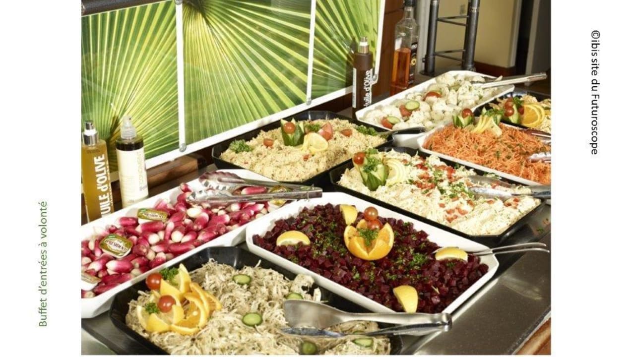 Buffet d'entrées Hotel Ibis Poitiers Futuroscope